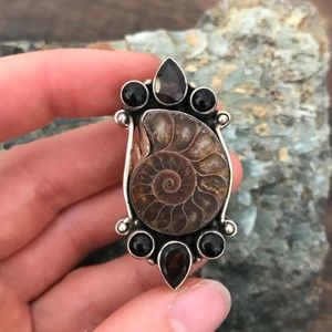 STERLING SILVER AMMONITE FOSSIL ONYX QUARTZ RING